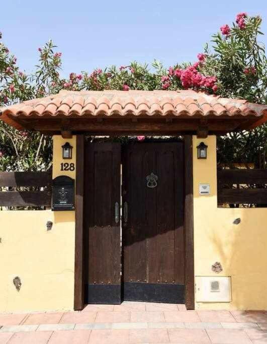 Aurora Mari Villa Your Dream Steps From The Ocean Shore Caleta de Fuste Exterior foto